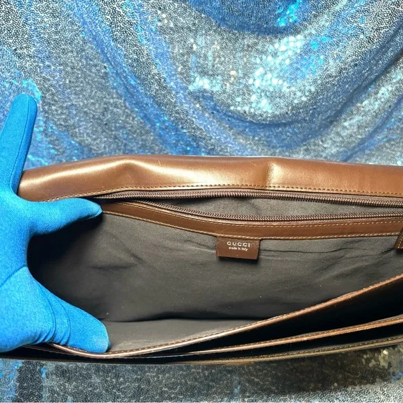 SALE TODAY - SUNDAY. Gucci Brown Leather Briefcase. Discounted Shipping - Picture 9 of 14